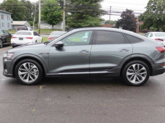 Сірий Ауді Інша, об'ємом двигуна 0 л та пробігом 13 тис. км за 37200 $, фото 4 на Automoto.ua