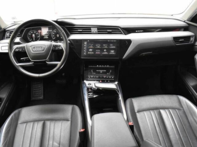 Сірий Ауді Інша, об'ємом двигуна 0 л та пробігом 12 тис. км за 20000 $, фото 8 на Automoto.ua