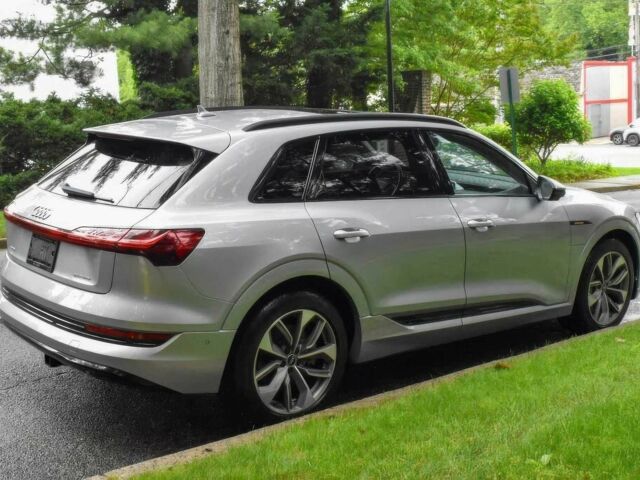 Сірий Ауді Інша, об'ємом двигуна 0 л та пробігом 21 тис. км за 27100 $, фото 5 на Automoto.ua