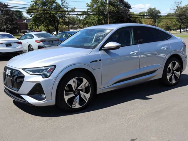 Сірий Ауді Інша, об'ємом двигуна 0 л та пробігом 12 тис. км за 20000 $, фото 2 на Automoto.ua