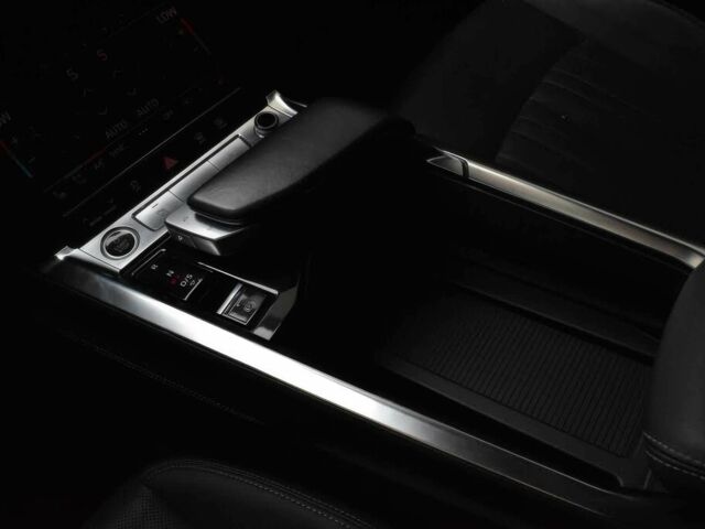 Сірий Ауді Інша, об'ємом двигуна 0 л та пробігом 21 тис. км за 27100 $, фото 11 на Automoto.ua