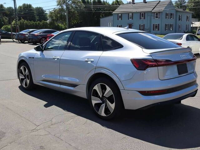 Сірий Ауді Інша, об'ємом двигуна 0 л та пробігом 12 тис. км за 20000 $, фото 5 на Automoto.ua