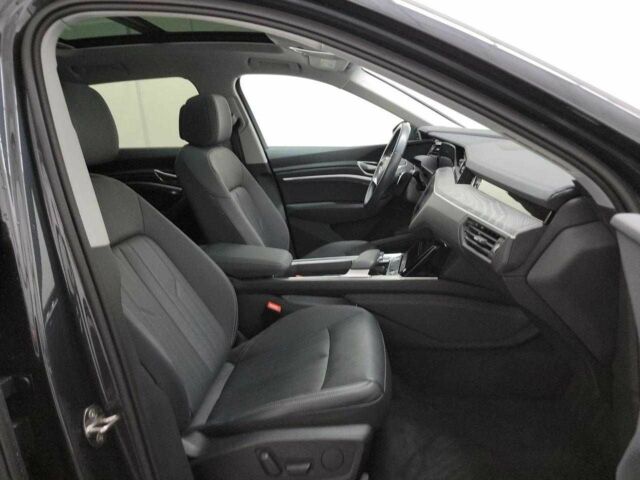 Серый Ауди Другая, объемом двигателя 0 л и пробегом 22 тыс. км за 30000 $, фото 7 на Automoto.ua