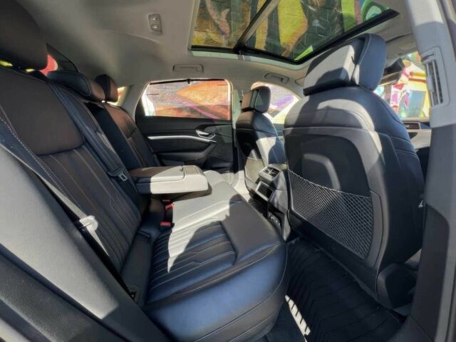 Серый Ауди Другая, объемом двигателя 0 л и пробегом 13 тыс. км за 23100 $, фото 12 на Automoto.ua