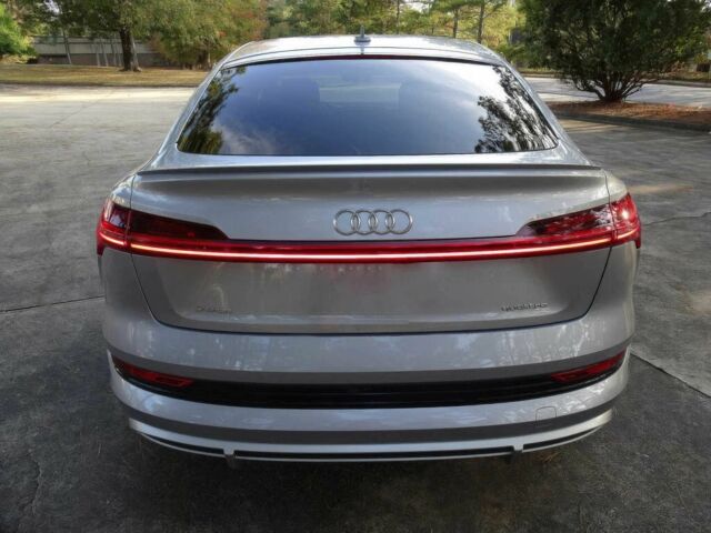 Серый Ауди Другая, объемом двигателя 0 л и пробегом 29 тыс. км за 23000 $, фото 5 на Automoto.ua