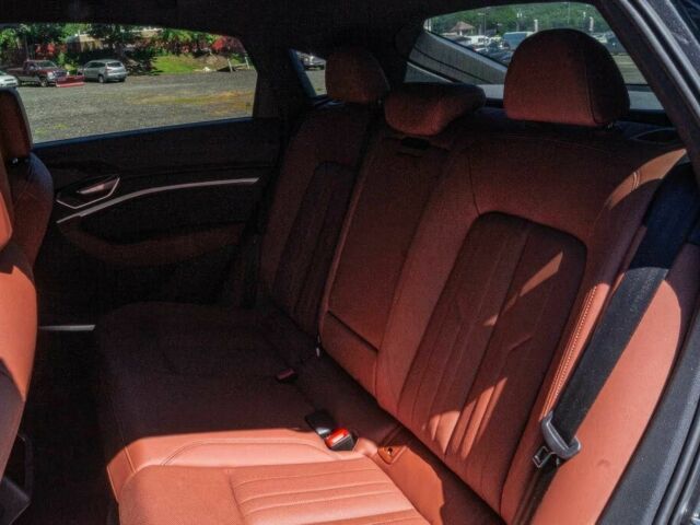 Серый Ауди Другая, объемом двигателя 0 л и пробегом 13 тыс. км за 31200 $, фото 10 на Automoto.ua