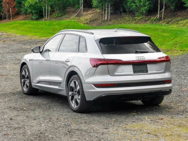 Серый Ауди Другая, объемом двигателя 0 л и пробегом 28 тыс. км за 20000 $, фото 5 на Automoto.ua