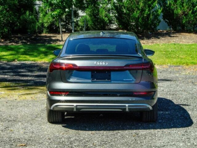 Серый Ауди Другая, объемом двигателя 0 л и пробегом 13 тыс. км за 31200 $, фото 6 на Automoto.ua