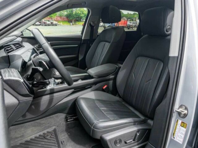 Серый Ауди Другая, объемом двигателя 0 л и пробегом 28 тыс. км за 20000 $, фото 10 на Automoto.ua