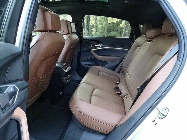 Серый Ауди Другая, объемом двигателя 0 л и пробегом 29 тыс. км за 23000 $, фото 11 на Automoto.ua