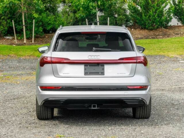 Серый Ауди Другая, объемом двигателя 0 л и пробегом 28 тыс. км за 20000 $, фото 6 на Automoto.ua