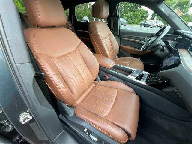 Сірий Ауді Інша, об'ємом двигуна 0 л та пробігом 34 тис. км за 25300 $, фото 6 на Automoto.ua