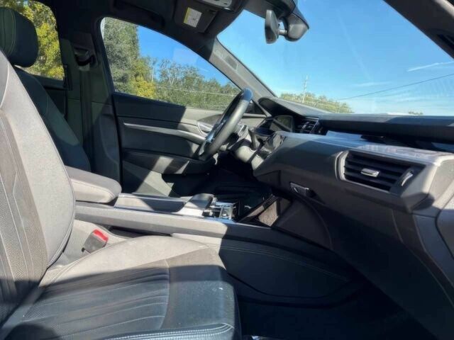 Серый Ауди Другая, объемом двигателя 0 л и пробегом 26 тыс. км за 3400 $, фото 7 на Automoto.ua