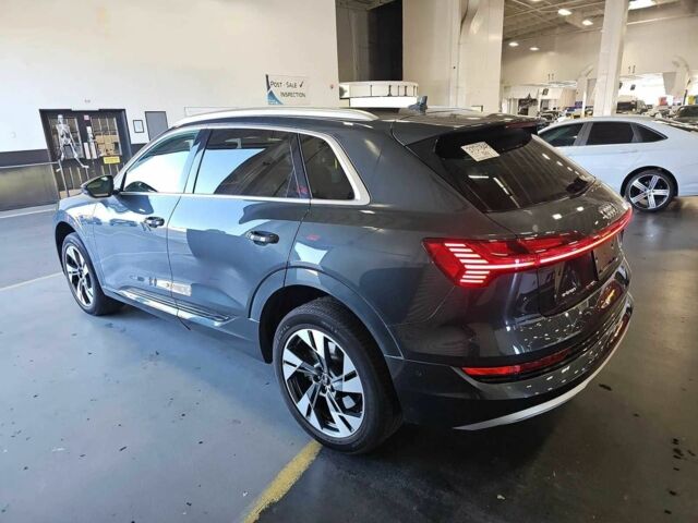 Сірий Ауді Інша, об'ємом двигуна 0 л та пробігом 86 тис. км за 25000 $, фото 4 на Automoto.ua