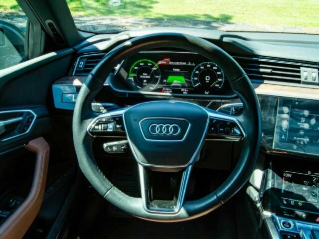 Серый Ауди Другая, объемом двигателя 0 л и пробегом 13 тыс. км за 31200 $, фото 9 на Automoto.ua