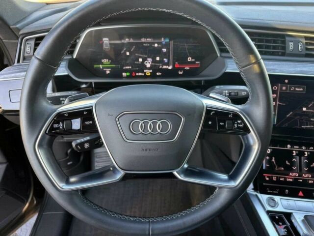 Сірий Ауді Інша, об'ємом двигуна 0 л та пробігом 18 тис. км за 20000 $, фото 13 на Automoto.ua