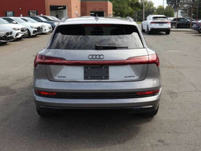 Серый Ауди Другая, объемом двигателя 0 л и пробегом 29 тыс. км за 26800 $, фото 5 на Automoto.ua