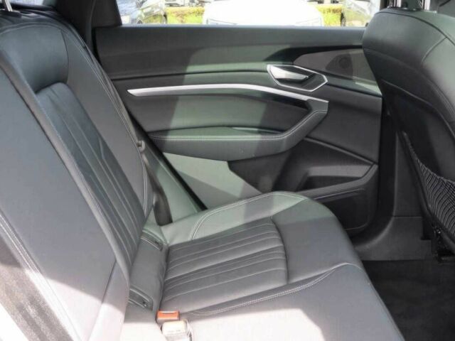 Серый Ауди Другая, объемом двигателя 0 л и пробегом 29 тыс. км за 26800 $, фото 10 на Automoto.ua