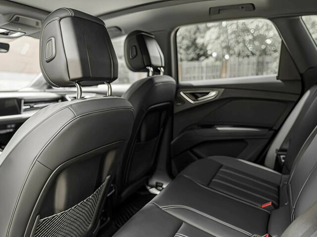 Сірий Ауді Інша, об'ємом двигуна 0 л та пробігом 25 тис. км за 17500 $, фото 12 на Automoto.ua