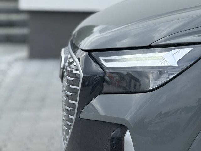 Серый Ауди Другая, объемом двигателя 1 л и пробегом 35 тыс. км за 25000 $, фото 11 на Automoto.ua