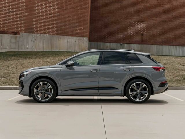 Сірий Ауді Інша, об'ємом двигуна 0 л та пробігом 25 тис. км за 17500 $, фото 3 на Automoto.ua