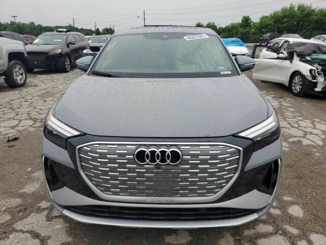 Сірий Ауді Інша, об'ємом двигуна 0 л та пробігом 1 тис. км за 18000 $, фото 4 на Automoto.ua