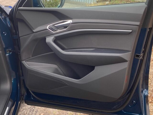 Синий Ауди Другая, объемом двигателя 0 л и пробегом 33 тыс. км за 30800 $, фото 11 на Automoto.ua