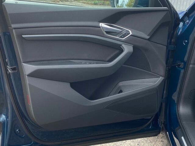 Синий Ауди Другая, объемом двигателя 0 л и пробегом 33 тыс. км за 30800 $, фото 10 на Automoto.ua