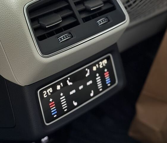 Синій Ауді Інша, об'ємом двигуна 0 л та пробігом 63 тис. км за 33000 $, фото 19 на Automoto.ua