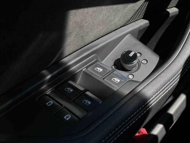 Синій Ауді Інша, об'ємом двигуна 0 л та пробігом 72 тис. км за 42390 $, фото 21 на Automoto.ua