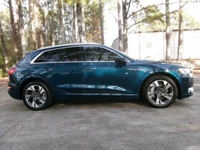 Синій Ауді Інша, об'ємом двигуна 0 л та пробігом 22 тис. км за 25800 $, фото 5 на Automoto.ua