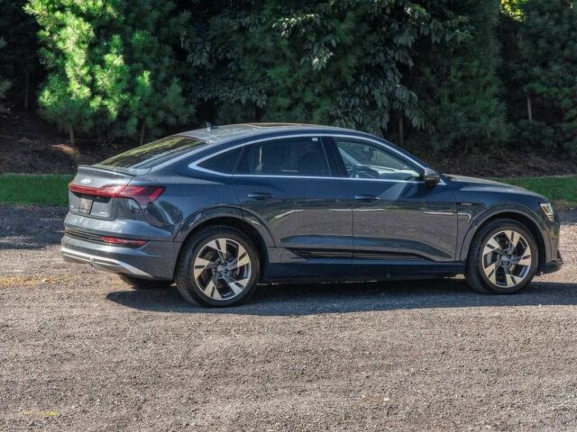 Синій Ауді Інша, об'ємом двигуна 0 л та пробігом 19 тис. км за 38000 $, фото 7 на Automoto.ua