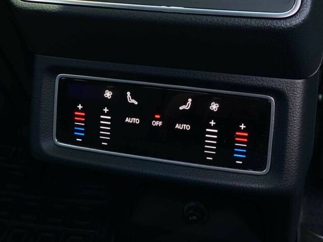 Синій Ауді Інша, об'ємом двигуна 0 л та пробігом 72 тис. км за 42390 $, фото 15 на Automoto.ua