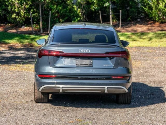 Синій Ауді Інша, об'ємом двигуна 0 л та пробігом 19 тис. км за 38000 $, фото 5 на Automoto.ua