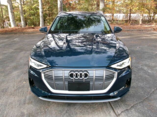 Синій Ауді Інша, об'ємом двигуна 0 л та пробігом 22 тис. км за 25800 $, фото 1 на Automoto.ua