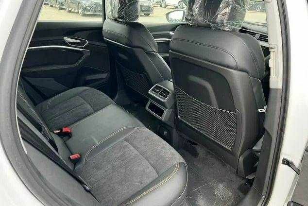 Синий Ауди Другая, объемом двигателя 0 л и пробегом 29 тыс. км за 29000 $, фото 13 на Automoto.ua