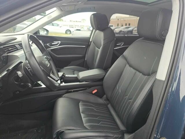 Синій Ауді Інша, об'ємом двигуна 0 л та пробігом 10 тис. км за 18000 $, фото 8 на Automoto.ua