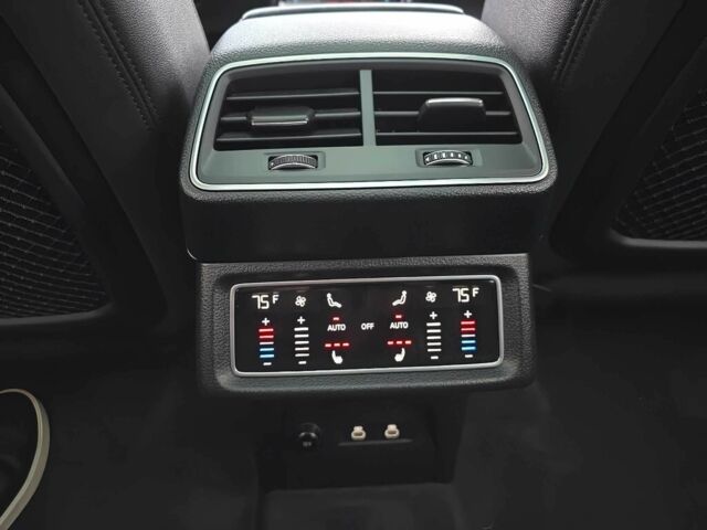 Синий Ауди Другая, объемом двигателя 0 л и пробегом 28 тыс. км за 23900 $, фото 8 на Automoto.ua