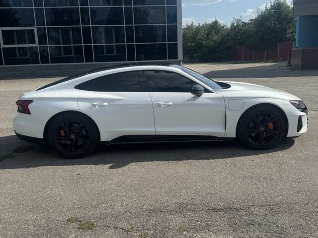 Белый Ауди E-Tron, объемом двигателя 0 л и пробегом 200 тыс. км за 65500 $, фото 12 на Automoto.ua