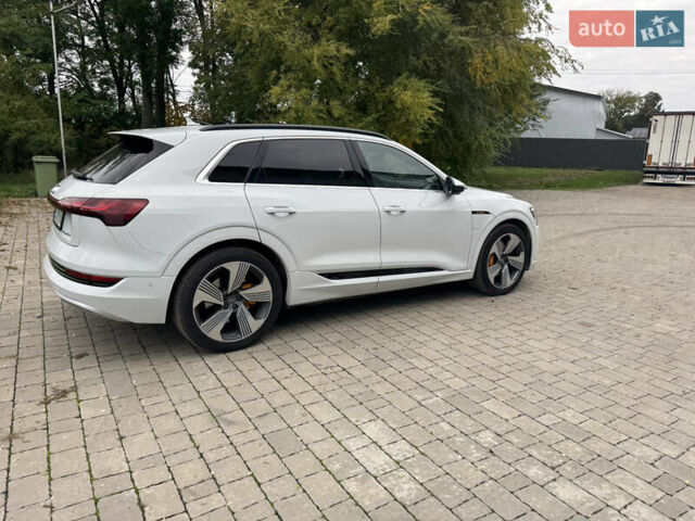 Белый Ауди E-Tron, объемом двигателя 0 л и пробегом 67 тыс. км за 31000 $, фото 13 на Automoto.ua