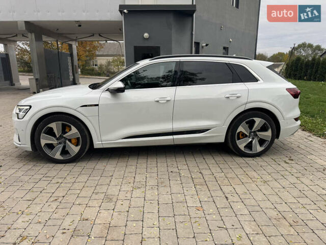Белый Ауди E-Tron, объемом двигателя 0 л и пробегом 67 тыс. км за 31000 $, фото 5 на Automoto.ua