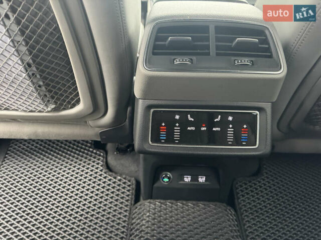 Белый Ауди E-Tron, объемом двигателя 0 л и пробегом 67 тыс. км за 31000 $, фото 33 на Automoto.ua