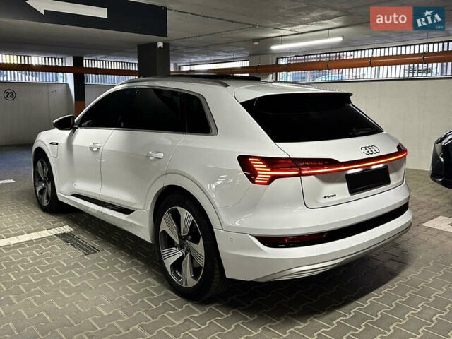 Белый Ауди E-Tron, объемом двигателя 0 л и пробегом 81 тыс. км за 29500 $, фото 2 на Automoto.ua