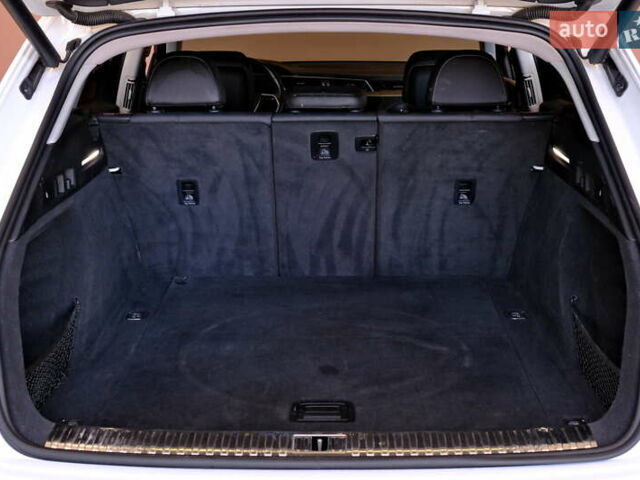 Белый Ауди E-Tron, объемом двигателя 0 л и пробегом 46 тыс. км за 31900 $, фото 68 на Automoto.ua