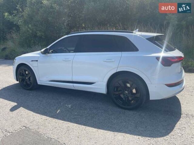 Белый Ауди E-Tron, объемом двигателя 0 л и пробегом 59 тыс. км за 30500 $, фото 8 на Automoto.ua