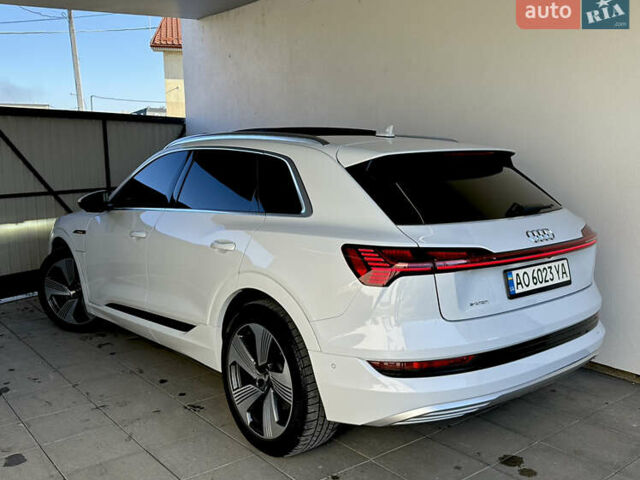 Белый Ауди E-Tron, объемом двигателя 0 л и пробегом 84 тыс. км за 29500 $, фото 8 на Automoto.ua