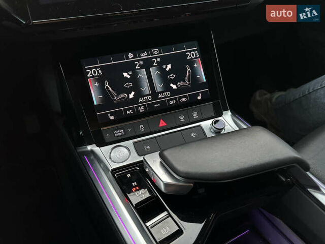 Білий Ауді E-Tron, об'ємом двигуна 0 л та пробігом 88 тис. км за 27500 $, фото 27 на Automoto.ua