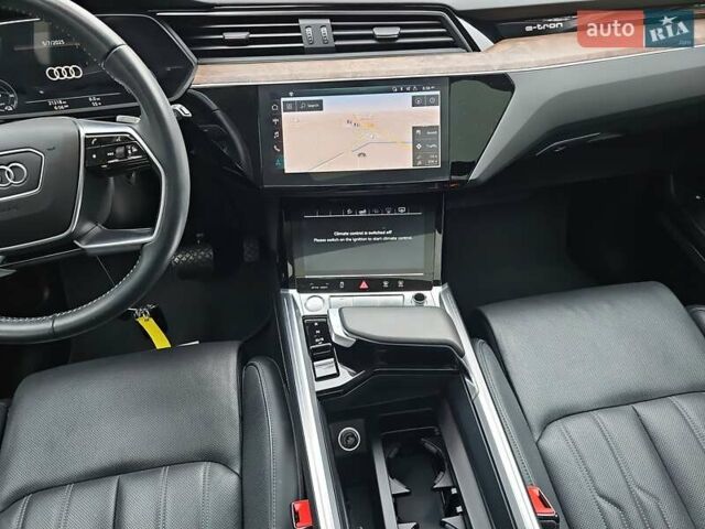 Ауди E-Tron 2019 в Чернигове на Automoto.ua Белый Ауди E-Tron, объемом двигателя 0 л и пробегом 34 тыс. км за 13500 $, фото 7 на Automoto.ua