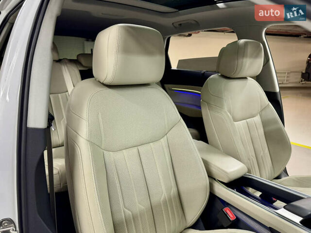 Білий Ауді E-Tron, об'ємом двигуна 0 л та пробігом 36 тис. км за 35000 $, фото 38 на Automoto.ua