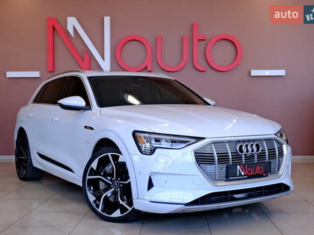 Белый Ауди E-Tron, объемом двигателя 0 л и пробегом 46 тыс. км за 31900 $, фото 13 на Automoto.ua